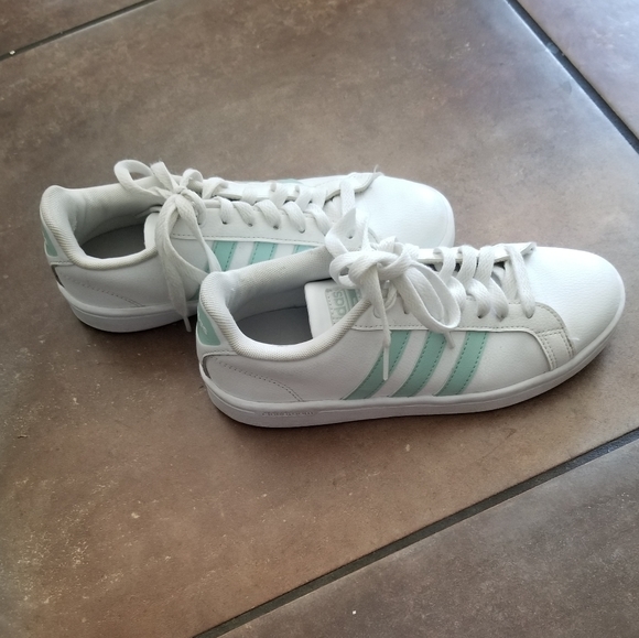 adidas stripe shoes